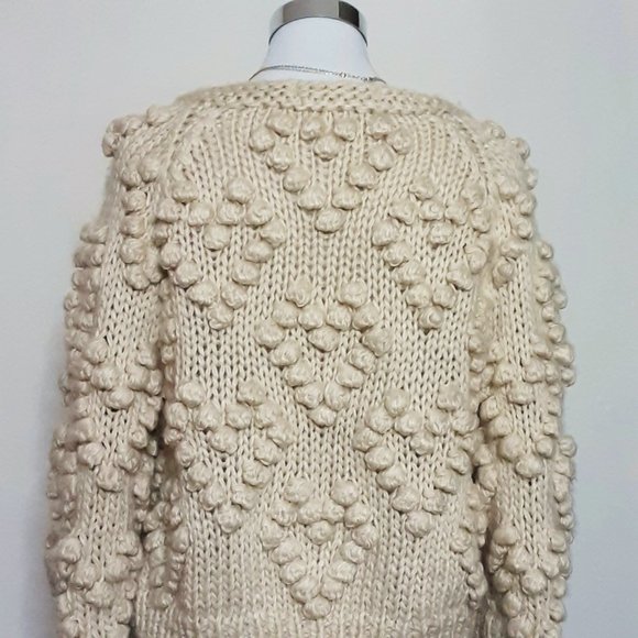 Chic Wish Cashmere / Wool Blend Chunky Beige Cardigan Sweater Size Small - Picture 6 of 8